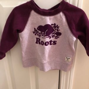 Roots sweatshirt EUC